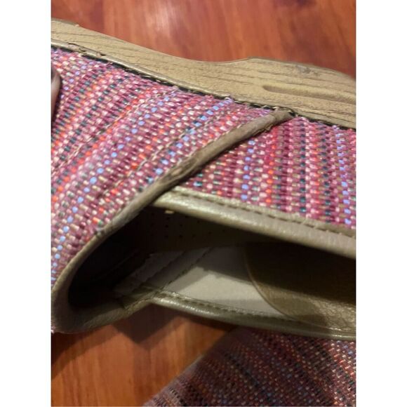 DANSKO Canvas Pro Red Textured clogs size 38/ us size 8. - Picture 13 of 15